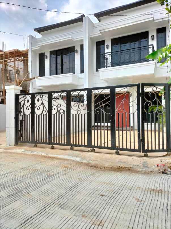 dijual rumah perumahan ambarapura kodau