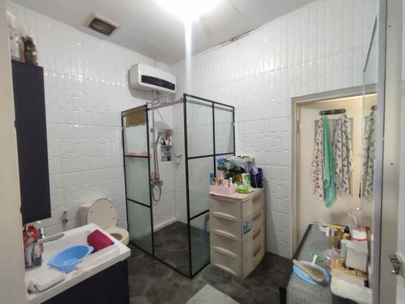 dijual rumah perumahan cipinang indah