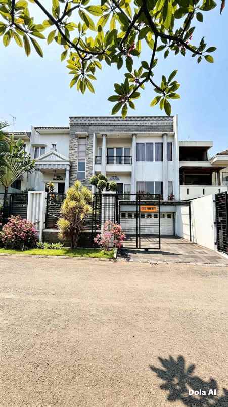 dijual rumah perumahan citra gran cibubur