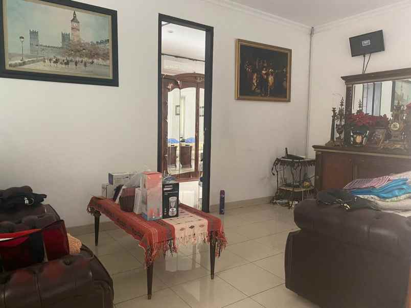 dijual rumah perumahan citragran