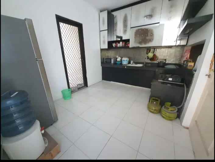 dijual rumah perumahan citraland surabaya