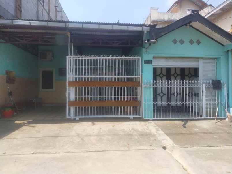 dijual rumah perumahan dirgantara