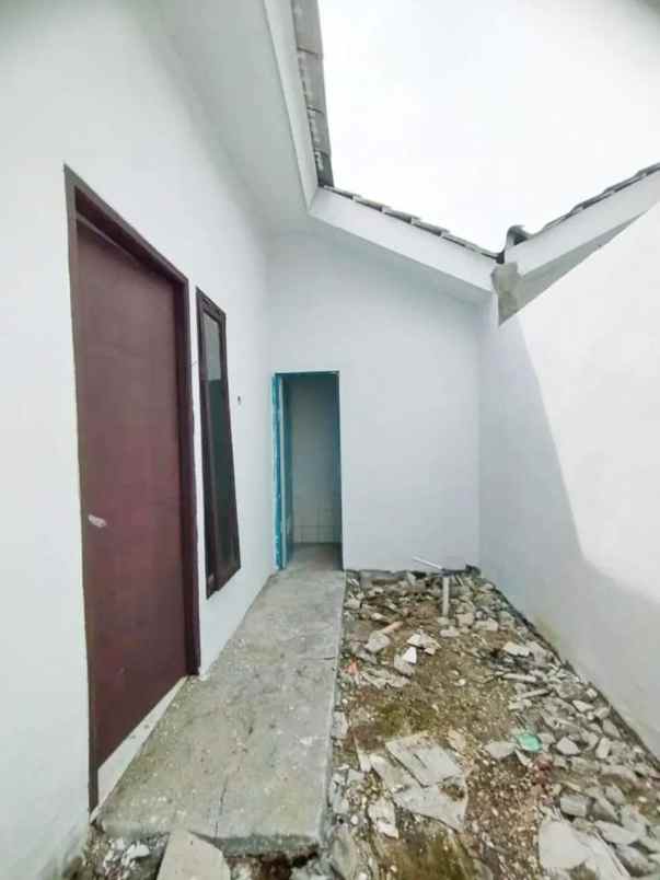 dijual rumah perumahan griya hasanah