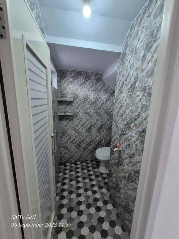 dijual rumah perumahan maharaja depok