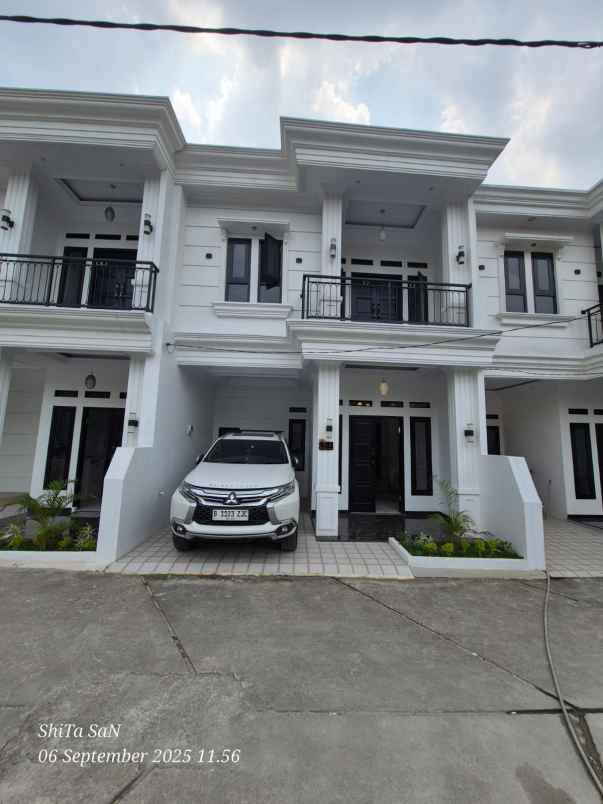 dijual rumah perumahan maharaja depok