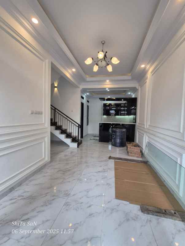 dijual rumah perumahan maharaja depok