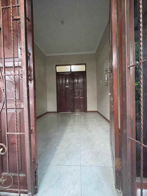 dijual rumah perumahan margahayu raya