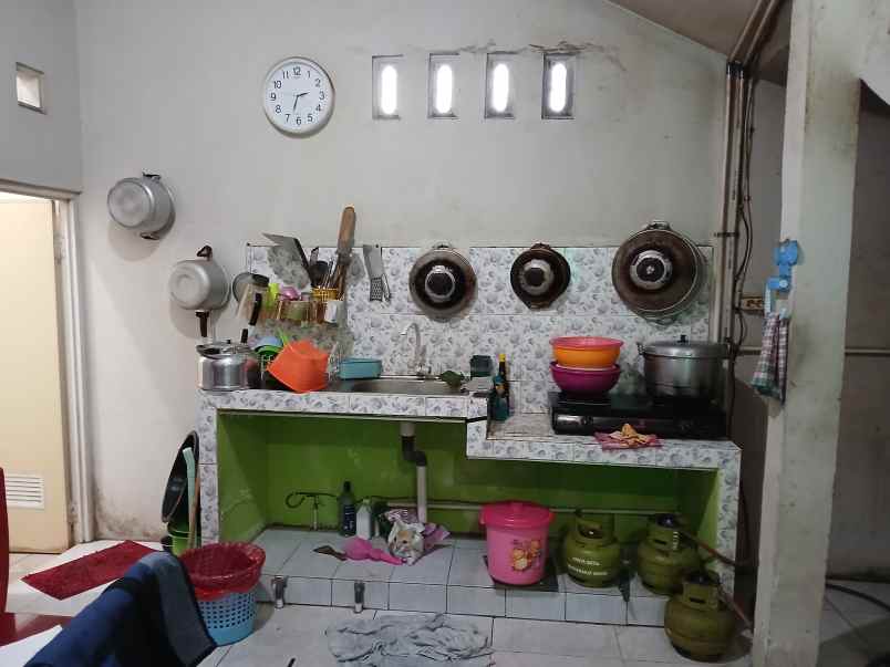 dijual rumah perumahan pondok randu