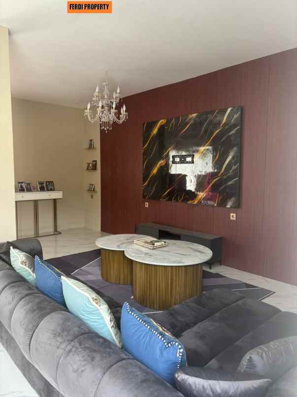 dijual rumah perumahan taman kenari