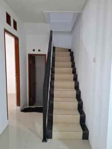 dijual rumah perumahan the gayungsari