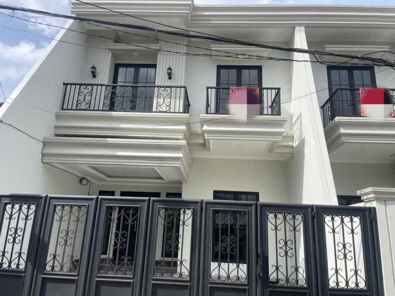 dijual rumah pondok bambu jakarta