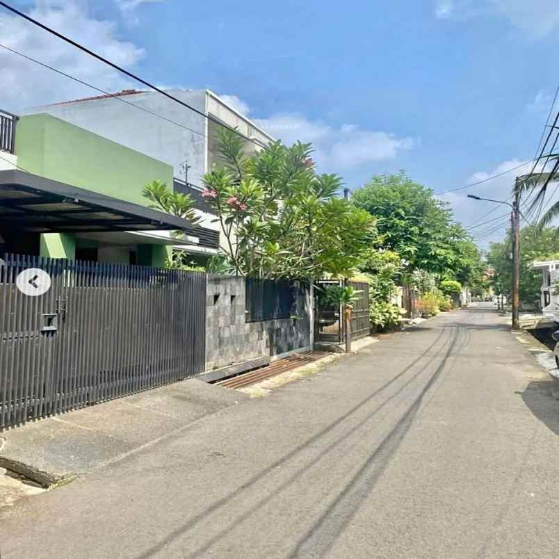 dijual rumah pondok bambu kec