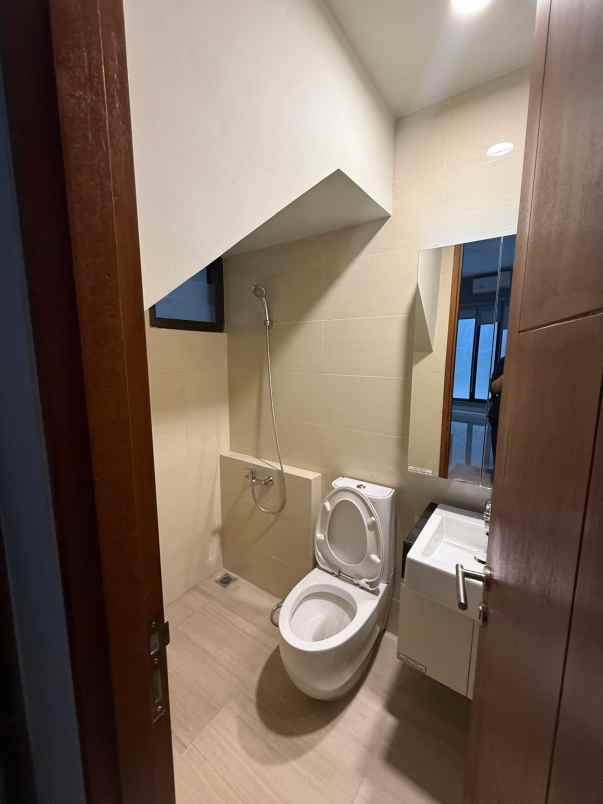 dijual rumah pondok gede