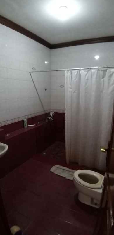 dijual rumah pondok indah