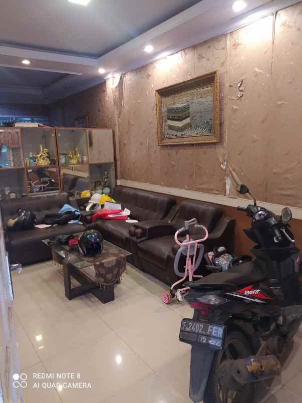 dijual rumah pondok kelapa