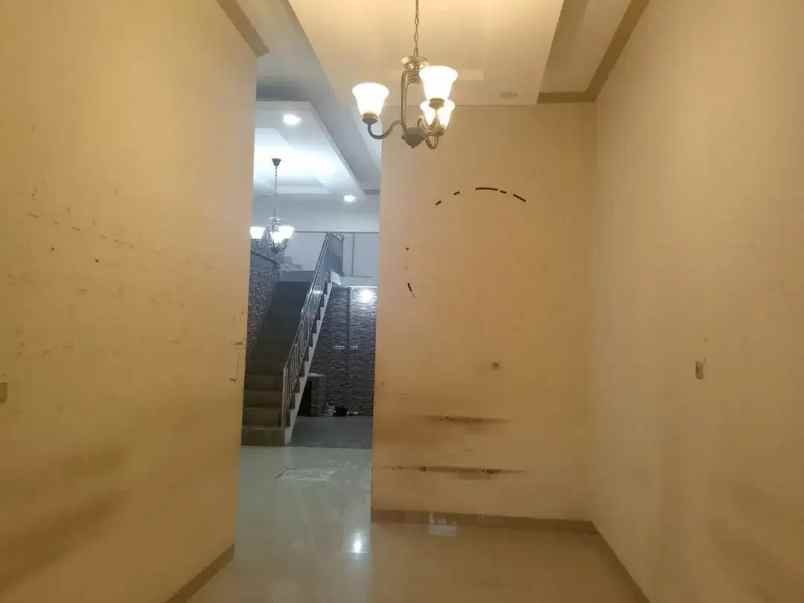 dijual rumah pondok kopi