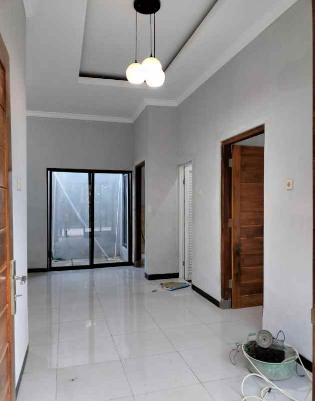dijual rumah prambanan