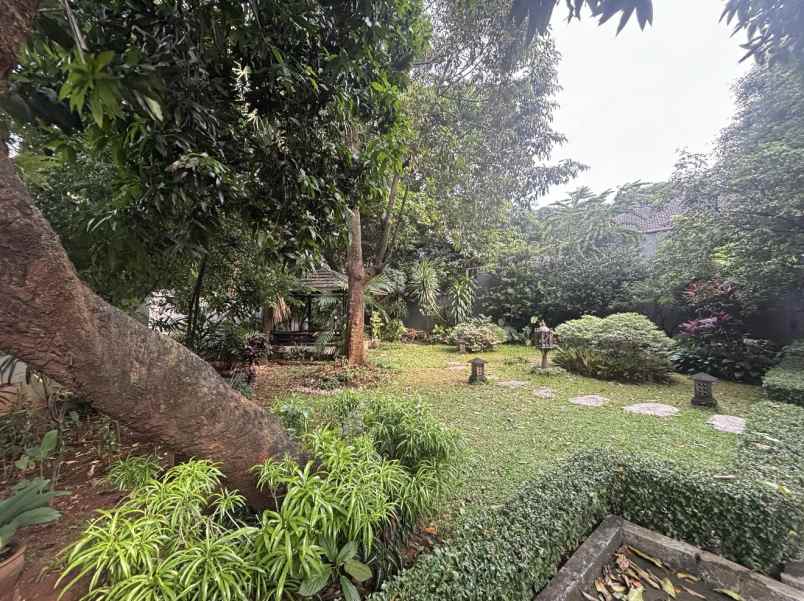 dijual rumah prapanca raya