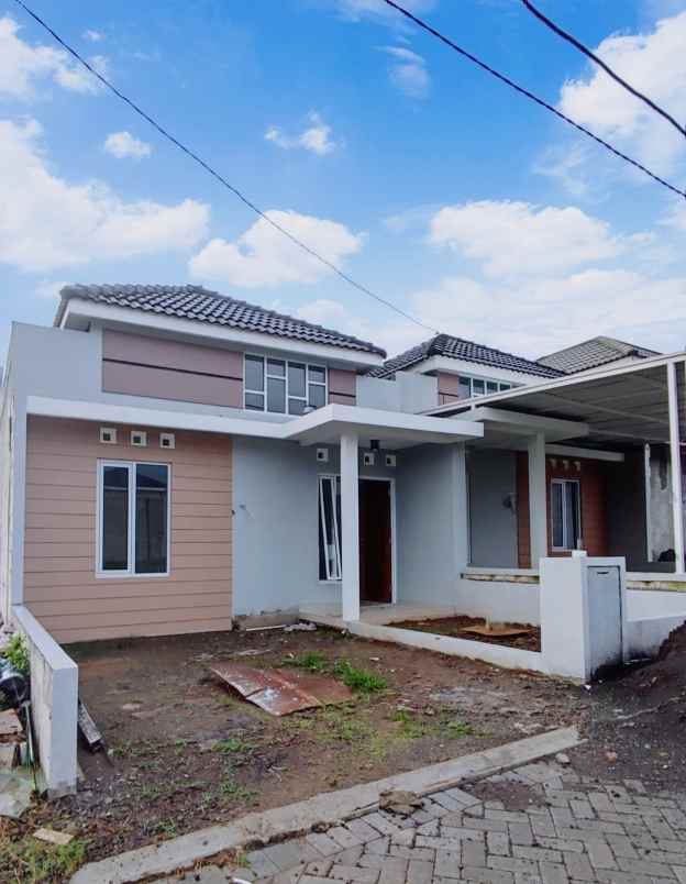 dijual rumah pudakpayung