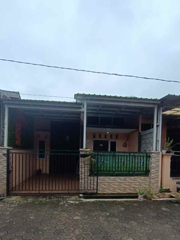 dijual rumah pudakpayung