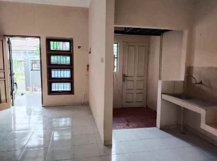 dijual rumah puri safira regency