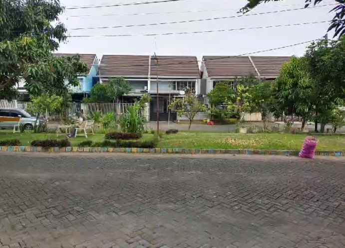 dijual rumah puri safira regency