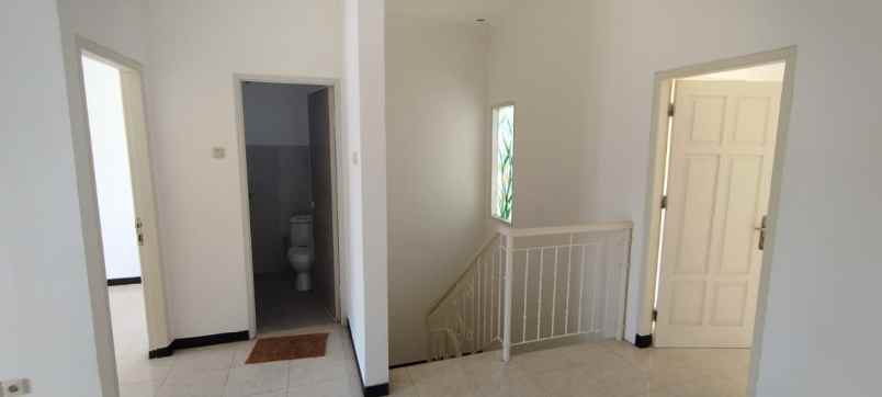 dijual rumah purimas