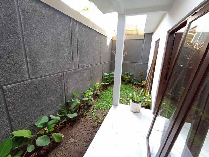 dijual rumah purwomartani