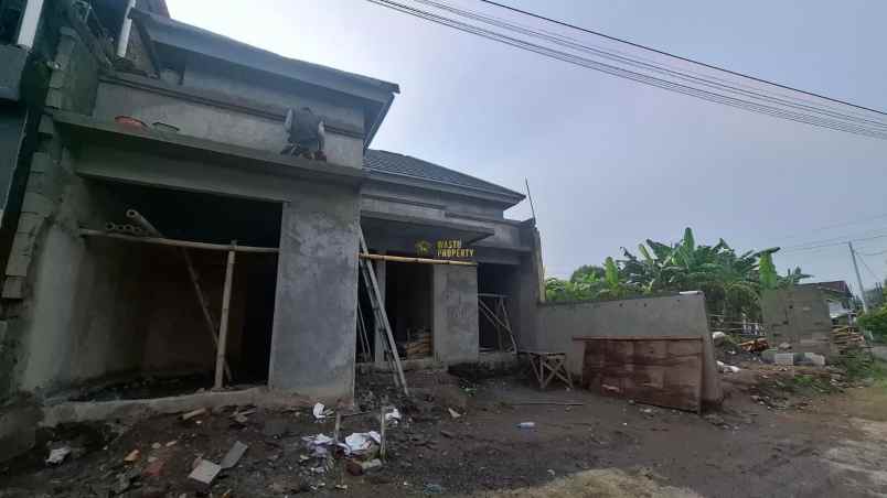 dijual rumah purwomartani kec kalasan