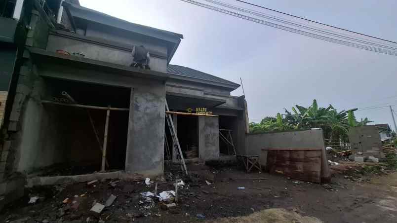 dijual rumah purwomartani kec kalasan