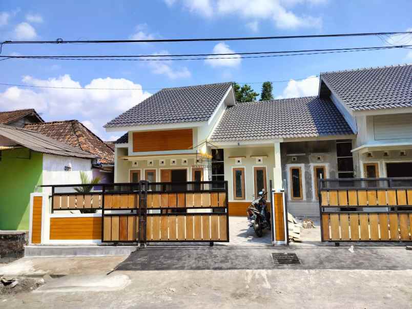 dijual rumah purwomartani sleman