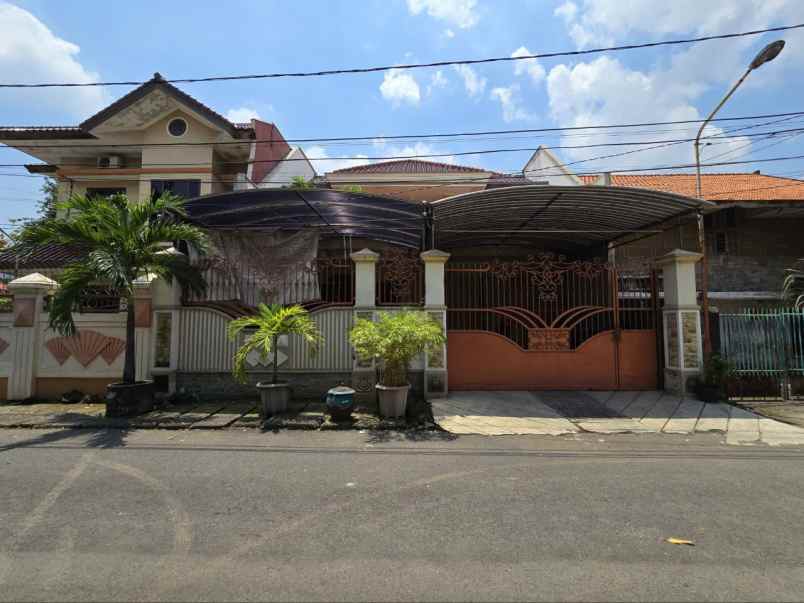 dijual rumah putro agung