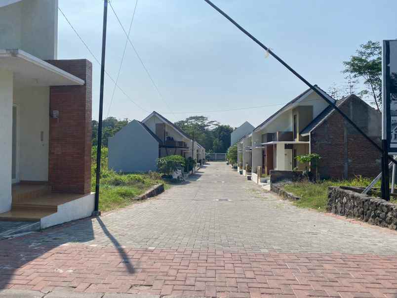 dijual rumah randusari prambanan klaten