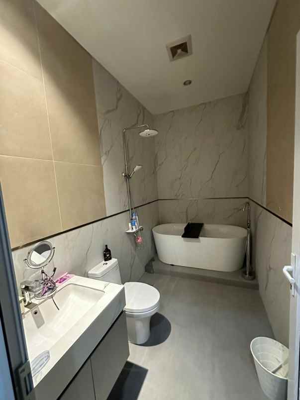 dijual rumah rawamangun jakarta timur