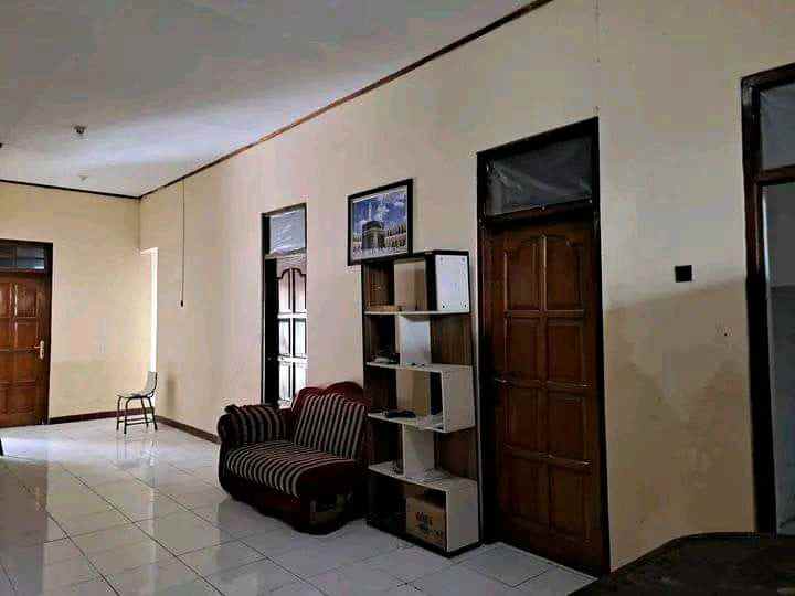 dijual rumah ready di kumudasmoro semarang