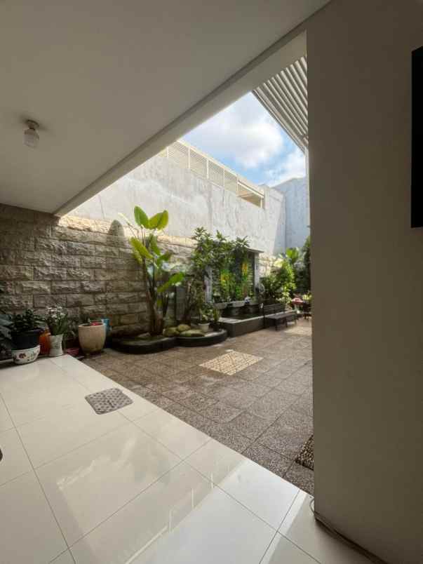 dijual rumah richmond royal residence