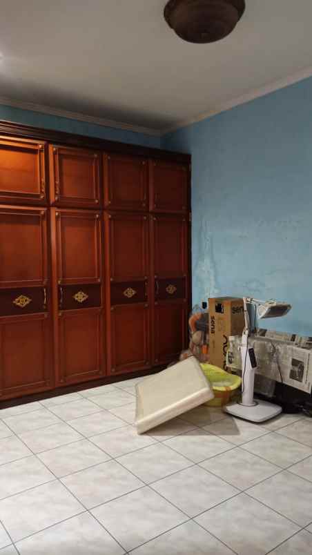 dijual rumah roxy