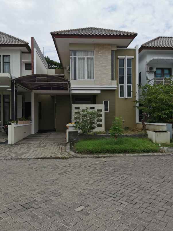 dijual rumah royal residence cluster