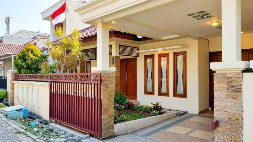 dijual rumah rumah mulyosari