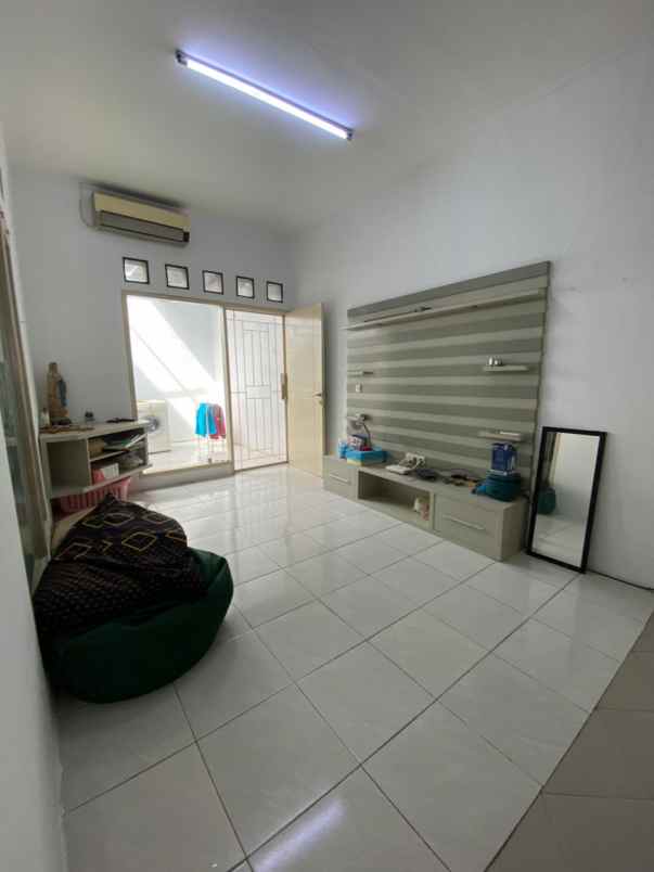 dijual rumah rumah murah dekat griya