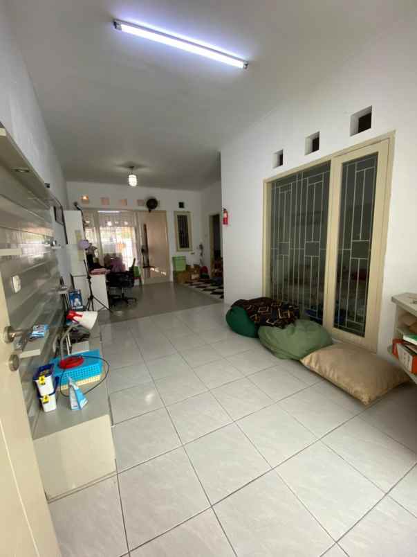 dijual rumah rumah murah dekat griya