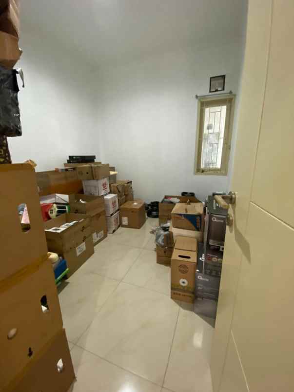 dijual rumah rumah murah dekat griya