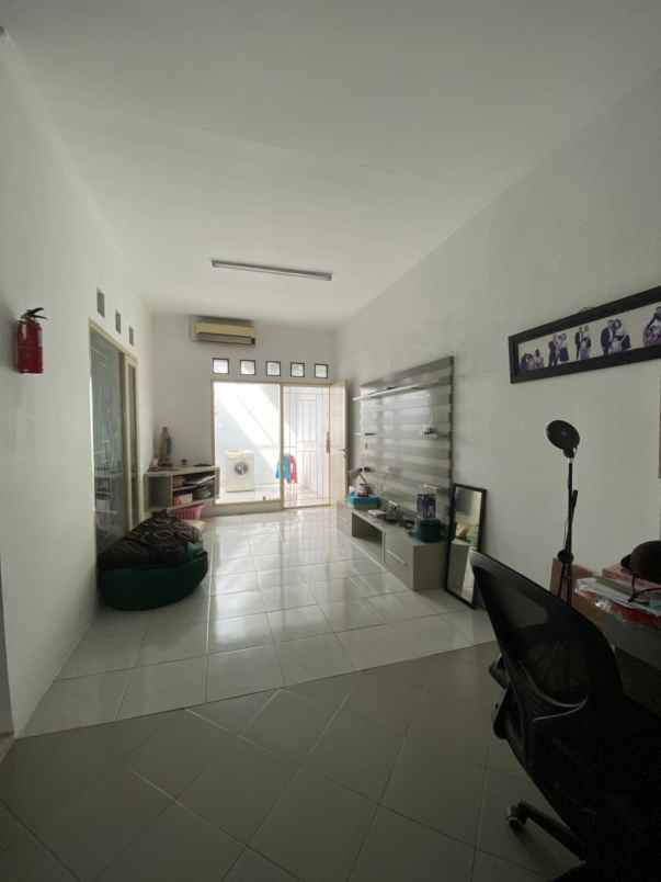 dijual rumah rumah murah dekat griya