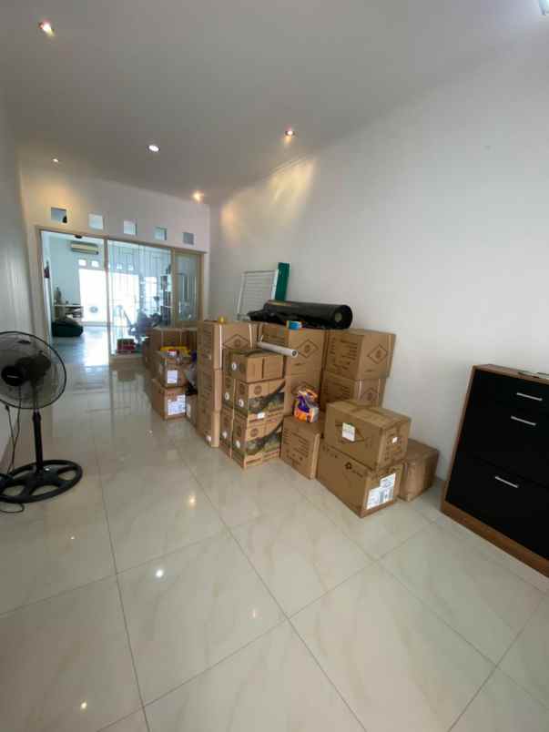 dijual rumah rumah murah dekat griya