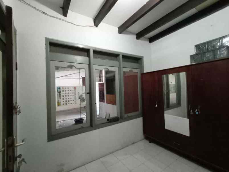 dijual rumah rungkut asri