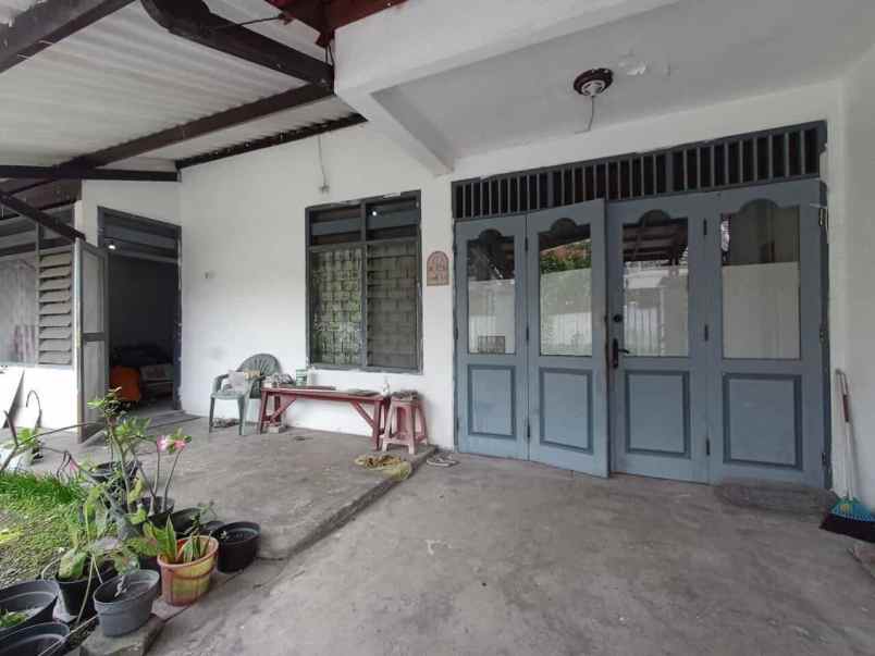 dijual rumah rungkut asri