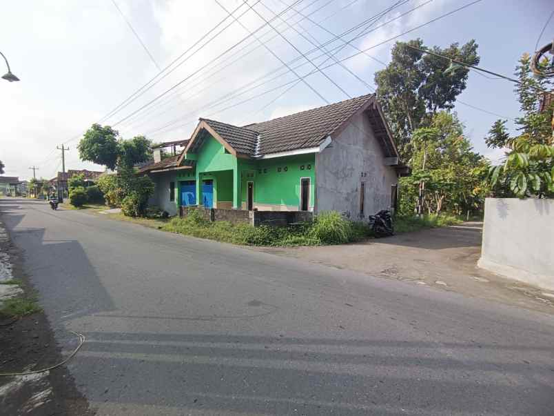 dijual rumah sambiroto purwomartani kec