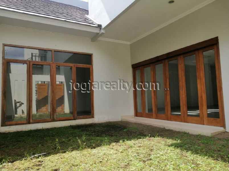 dijual rumah sariharjo ngaglik sleman