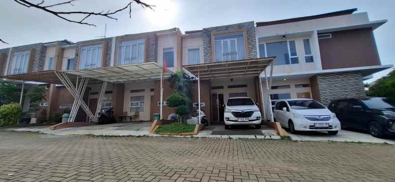 dijual rumah sariwangi parongpong