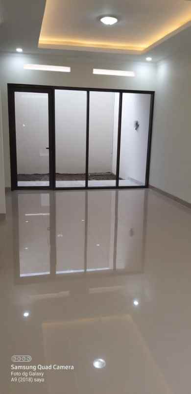 dijual rumah sariwangi parongpong bandung